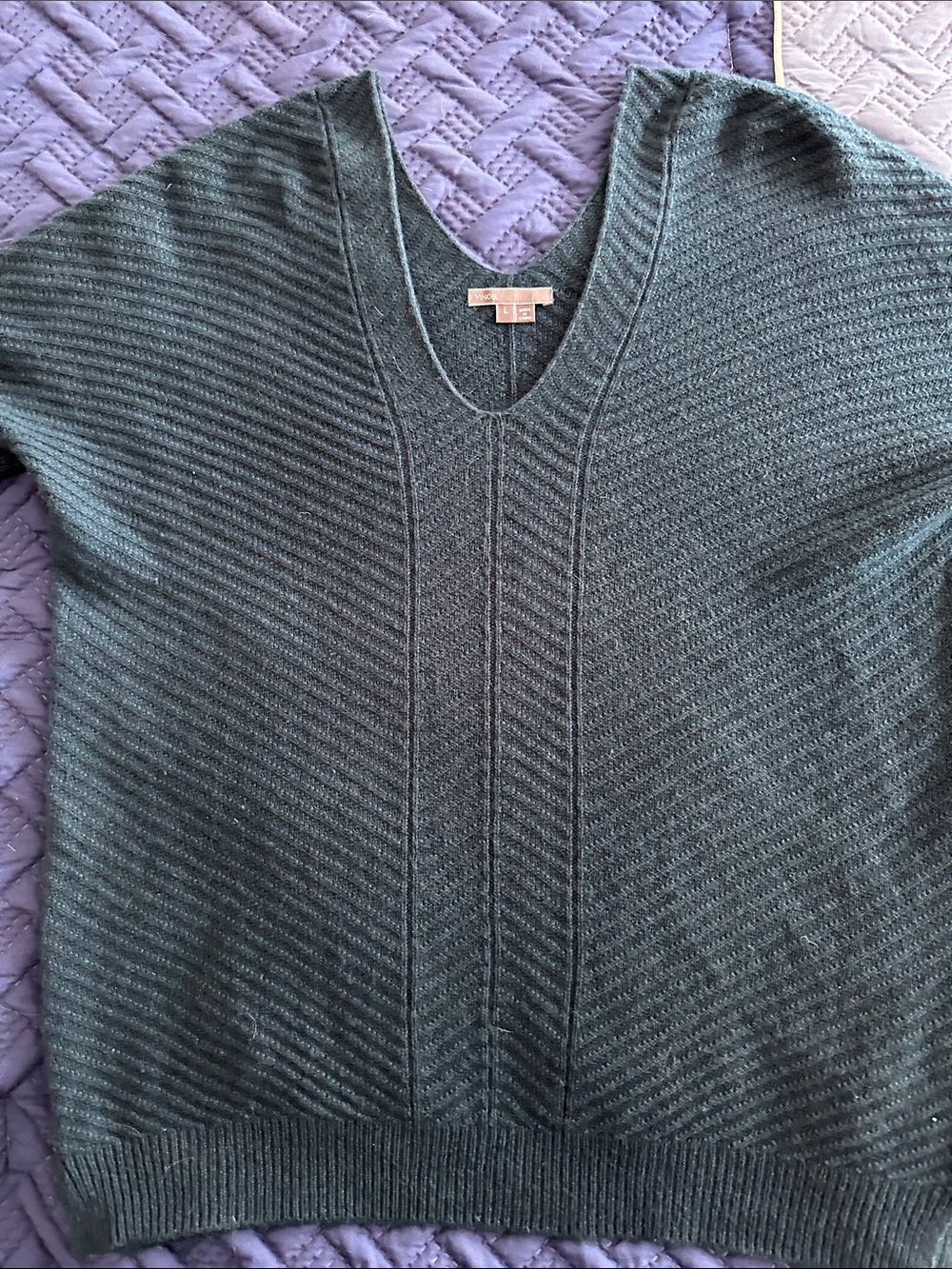 Vince Deep Green V-Neck Ribbed Knit Sweater